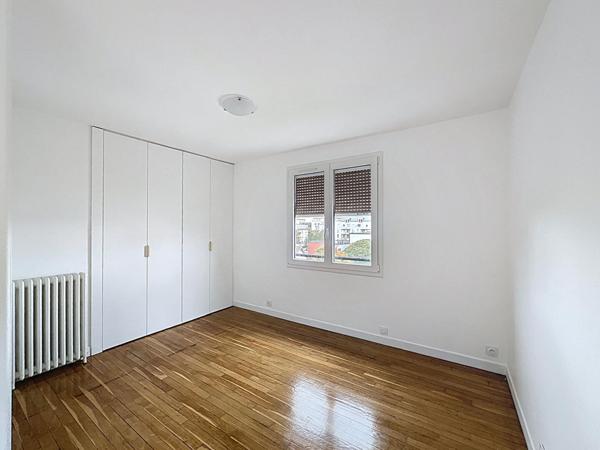 Appartement 3 pièces rénové avec balcon, cave et parking - Chelles