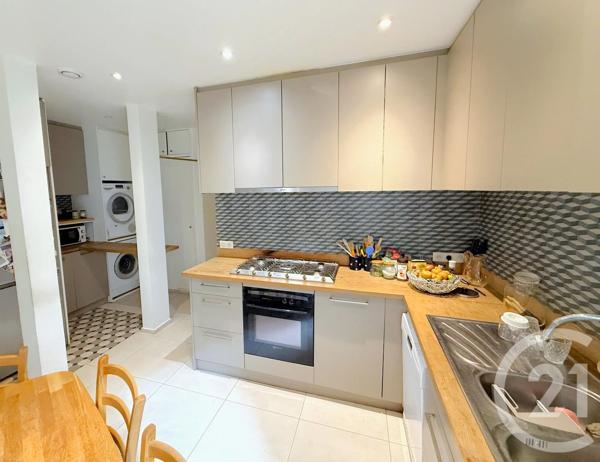 Appartement F5 à vendre  6 pièces - 130,23 m 2   PARIS  - 75016