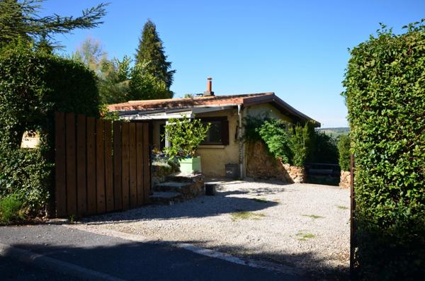 DORMANS (51), à vendre jolie maison de campagne avec son logement insolite
