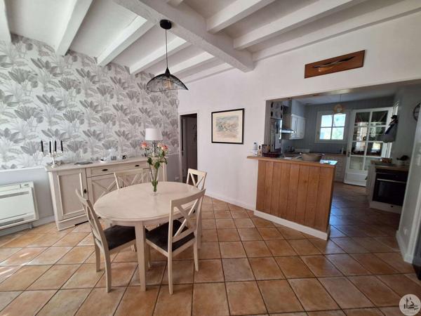 Maison confortable sur les hauteurs du villeneuvoi