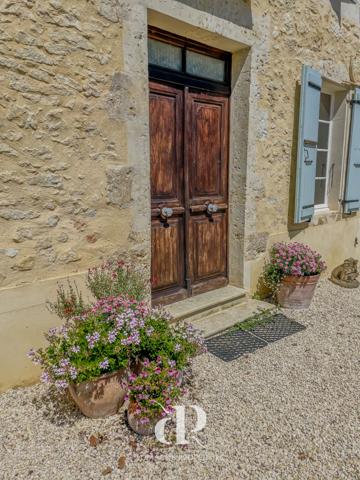 Vic-Fezensac (32190) Maison en pierre sur 4 hectares de prairies de fleurs sauvages