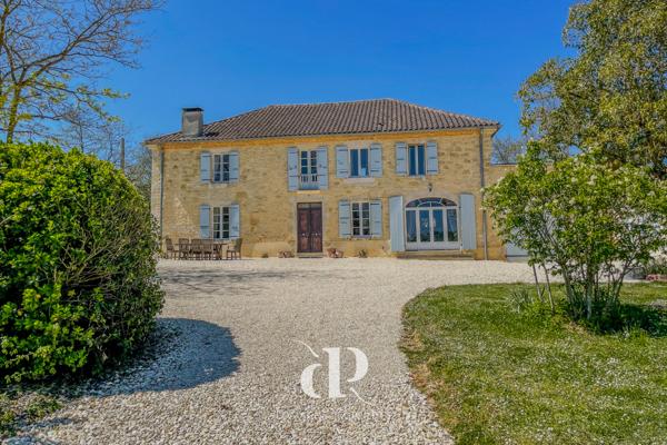 Vic-Fezensac (32190) Maison en pierre sur 4 hectares de prairies de fleurs sauvages