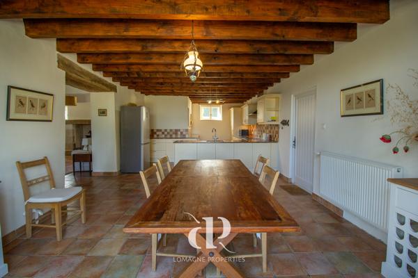 Vic-Fezensac (32190) Maison en pierre sur 4 hectares de prairies de fleurs sauvages