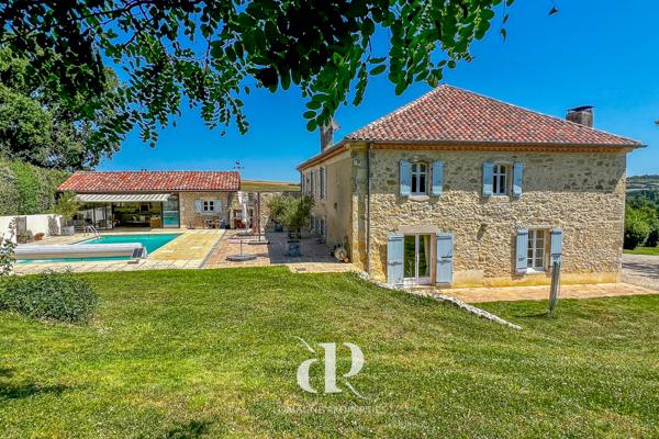 Vic-Fezensac (32190) Maison en pierre sur 4 hectares de prairies de fleurs sauvages
