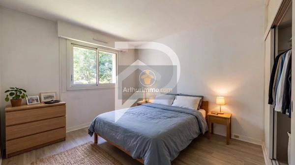 Vente                                                      Appartement
                        
                     2 pièces                      50 m2                     à Marly-le-Roi