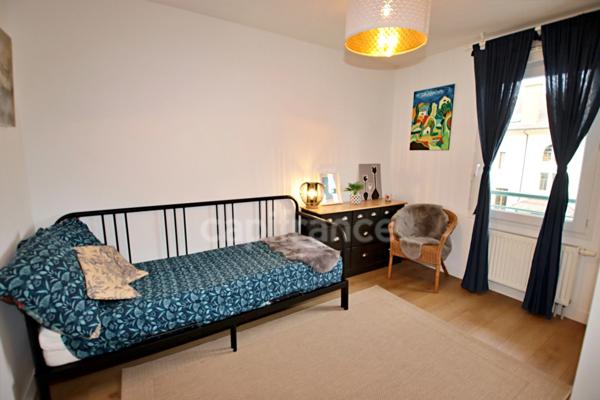 Emplacement rare à Évian : T4 rénové à 60 secondes du lac