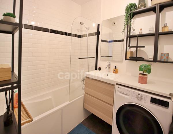 Emplacement rare à Évian : T4 rénové à 60 secondes du lac