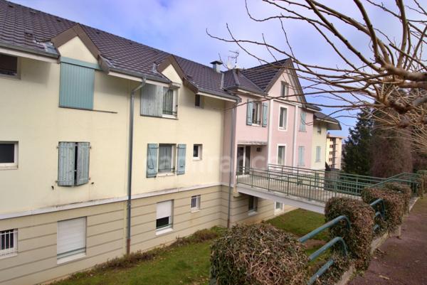 Emplacement rare à Évian : T4 rénové à 60 secondes du lac