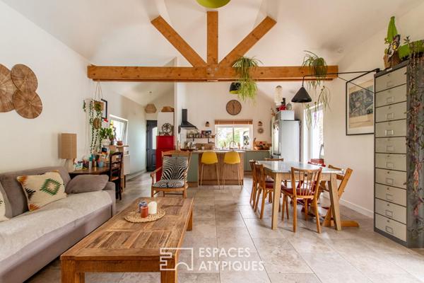 Elégante maison d’artiste au coeur d’un domaine naturel de 6 hectares