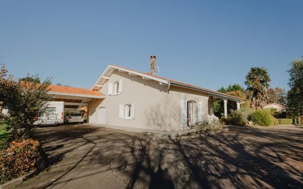 Maison à vendre    5 pièces • 196 m2 Saubrigues