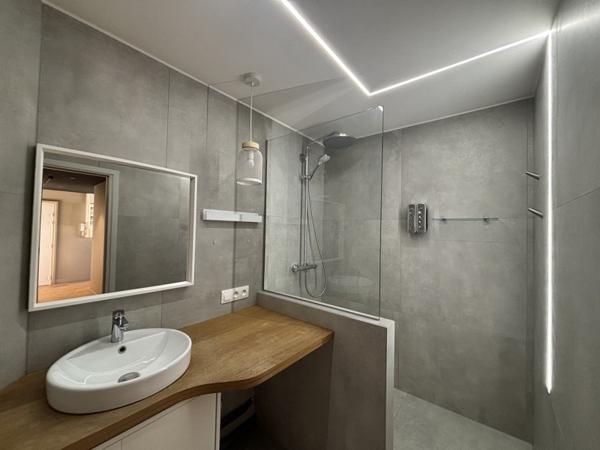 Appartement 234 300 € Tours 5 p 79,7 m² DPE D