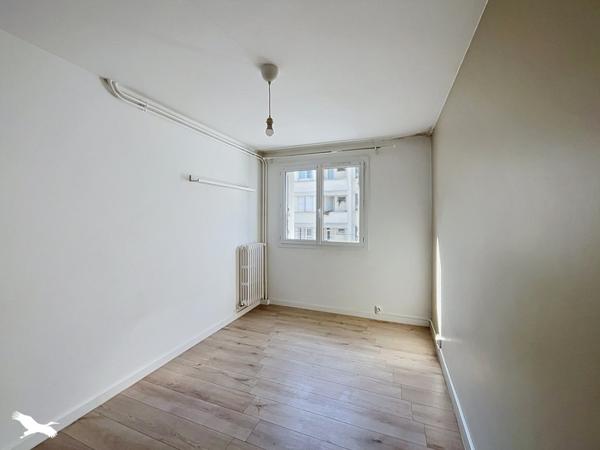 Appartement 234 300 € Tours 5 p 79,7 m² DPE D