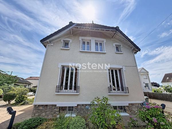 Maison confort de plain pied, de 7 pièce(s) 135 m2 habitables - sous-sol total semi-enterré - BAS DOMONT - terrain clos de  670 m²