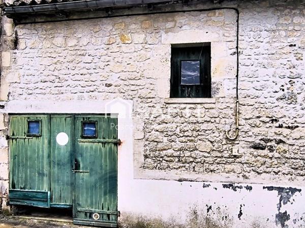 MAISON DE VILLE A PONS - AVIS AUX AMATEURS DE PROJETS !