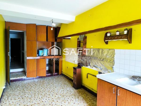 MAISON DE VILLE A PONS - AVIS AUX AMATEURS DE PROJETS !