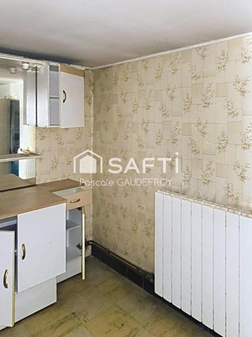 MAISON DE VILLE A PONS - AVIS AUX AMATEURS DE PROJETS !