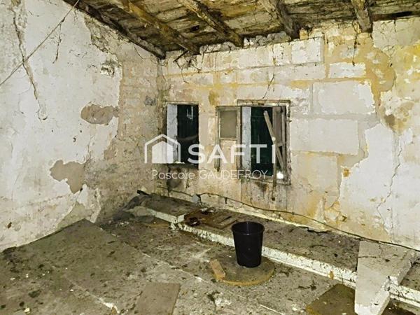 MAISON DE VILLE A PONS - AVIS AUX AMATEURS DE PROJETS !