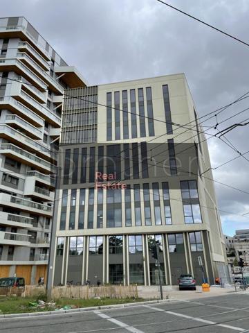 Bureau de 1245 m² à louer à Bordeaux Euratlantique