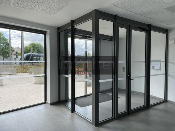 Bureau de 1245 m² à louer à Bordeaux Euratlantique