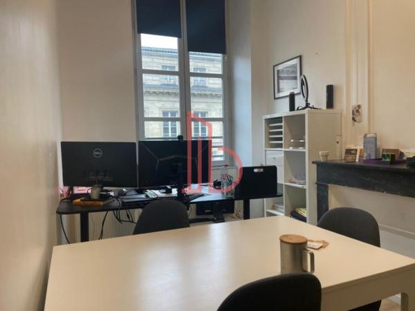 Bureau de 125 m² à louer à Bordeaux Centre
