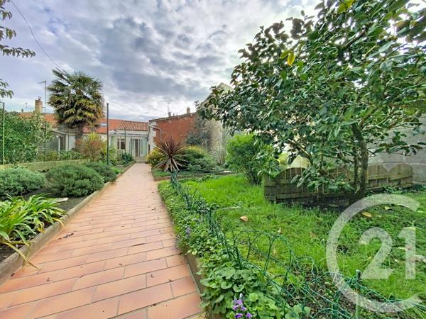 Maison à vendre  3 pièces - 77,61 m2 ROCHEFORT - 17