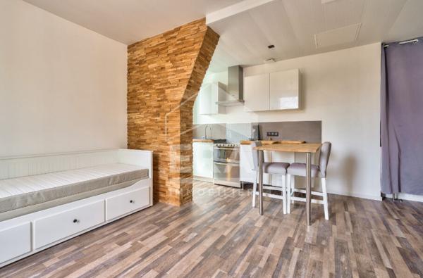 Appartement Marseille 1 pièce 36 m2 Pont de vivaux  INVESTISSEMENT CALME -LUMINEUX  DERNIER ÉTAGE