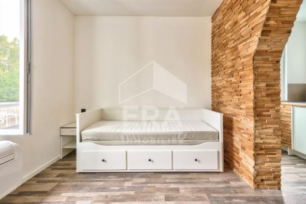 Appartement Marseille 1 pièce 36 m2 Pont de vivaux  INVESTISSEMENT CALME -LUMINEUX  DERNIER ÉTAGE