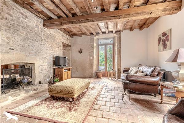 Maison à vendre |  Nantiat |  5 pièces | 145 m²