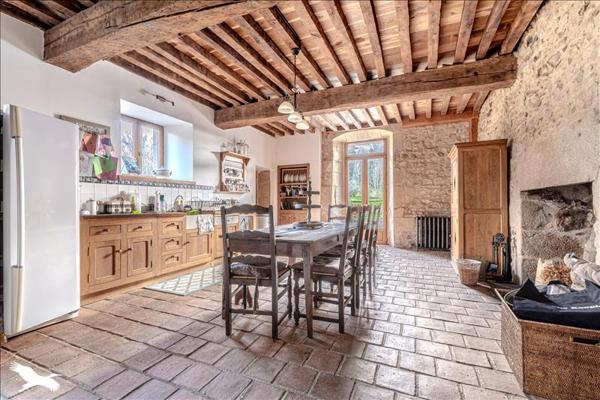 Maison à vendre |  Nantiat |  5 pièces | 145 m²