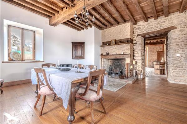 Maison à vendre |  Nantiat |  5 pièces | 145 m²