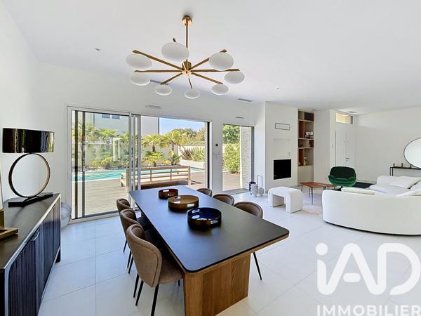 Maison à vendre 9 pièces 342 m² Croissy-sur-Seine