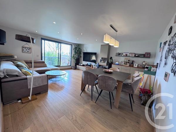 Appartement F4 à vendre  4 pièces - 107,93 m 2   SURESNES  - 92