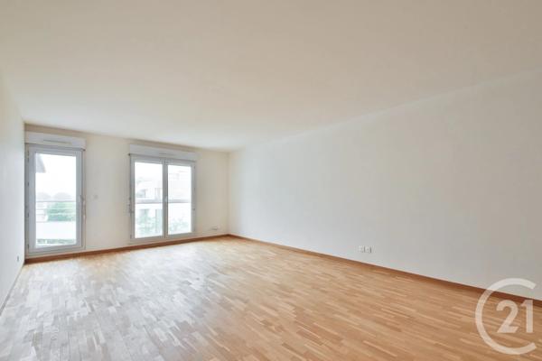 Appartement F4 à vendre  4 pièces - 107,93 m 2   SURESNES  - 92
