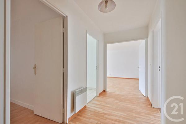Appartement F4 à vendre  4 pièces - 107,93 m 2   SURESNES  - 92