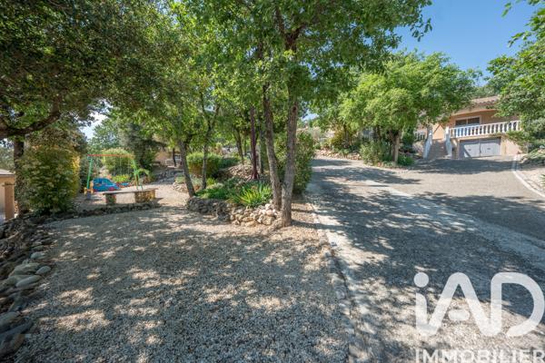Maison à vendre 15 pièces 304,15 m² Lagorce