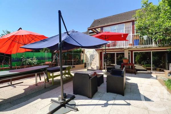 Maison à vendre  5 pièces - 117,41 m 2   CLICHY SOUS BOIS  - 93