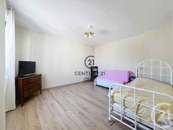 Maison à vendre  5 pièces - 117,41 m 2   CLICHY SOUS BOIS  - 93