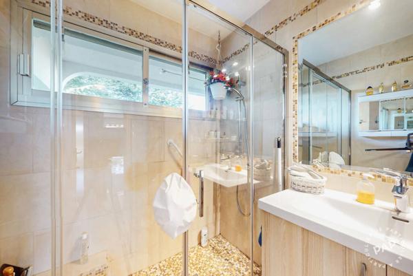 Appartement à vendre 2 pièces en reez de jardin ANTIBES (06)