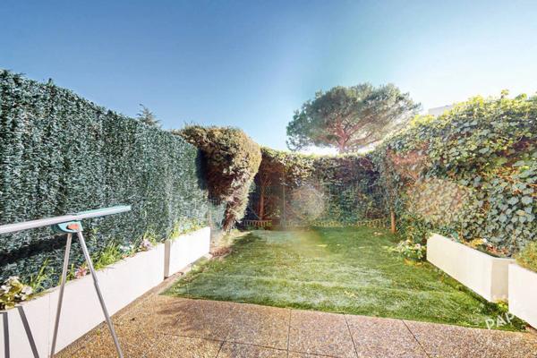 Appartement à vendre 2 pièces en reez de jardin ANTIBES (06)