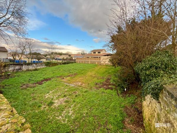Terrain à bâtir de 921 m² Aubie-et-Espessas proche de Saint-André-de-Cubzac