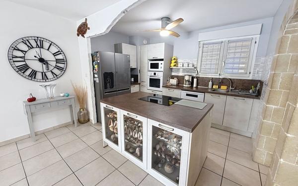 Appartement à vendre    3 pièces • 59,97 m2 Fréjus