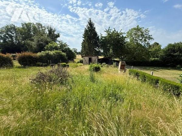 ENTRE LISIEUX ET ORBEC PAVILLON PLAIN-PIED BEAU POTENTIEL BEL ENVIRONNEMENT