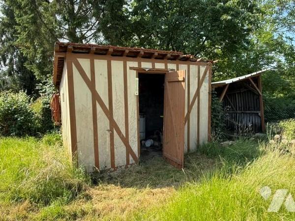 ENTRE LISIEUX ET ORBEC PAVILLON PLAIN-PIED BEAU POTENTIEL BEL ENVIRONNEMENT