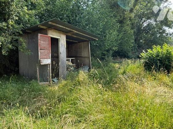 ENTRE LISIEUX ET ORBEC PAVILLON PLAIN-PIED BEAU POTENTIEL BEL ENVIRONNEMENT