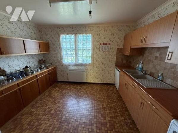 ENTRE LISIEUX ET ORBEC PAVILLON PLAIN-PIED BEAU POTENTIEL BEL ENVIRONNEMENT