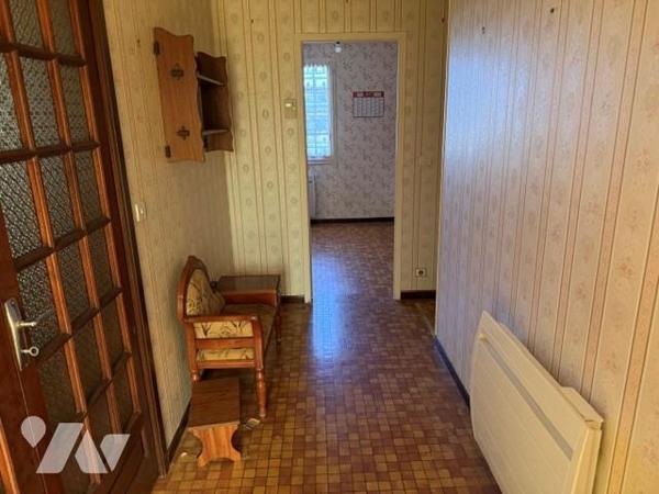 ENTRE LISIEUX ET ORBEC PAVILLON PLAIN-PIED BEAU POTENTIEL BEL ENVIRONNEMENT