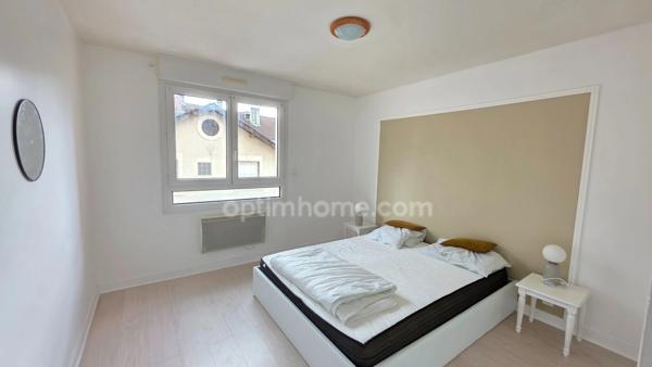 EN EXCLUSIVITE APPARTEMENT TYPE 3 AVEC ASCENSEUR - CAVE ET PARKING SECURISE DANS RESIDENCE STANDING