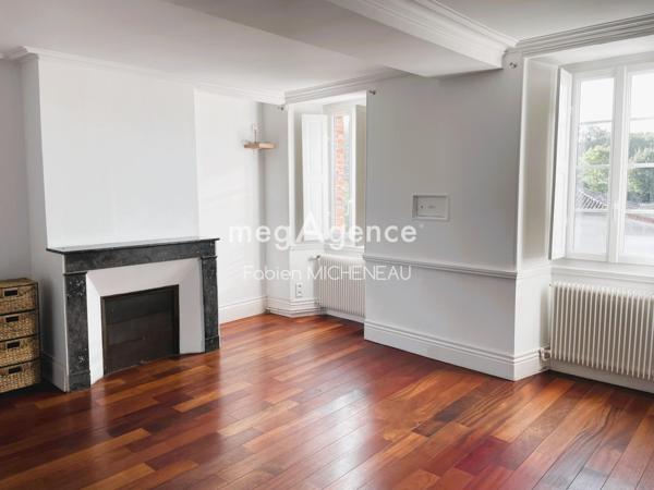 Maison à VEZINS, 49340 - 10 pièces 233m²