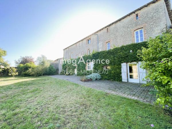 Maison à VEZINS, 49340 - 10 pièces 233m²