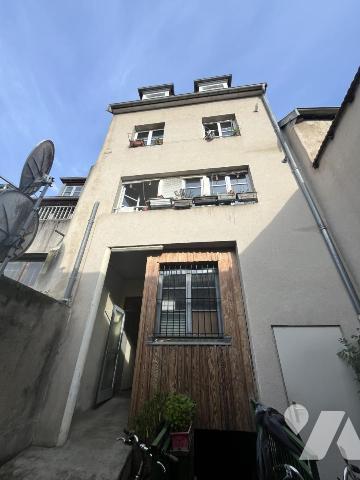 BESANCON (25) : IMMEUBLE MIXTE RUE RICHEBOURG 